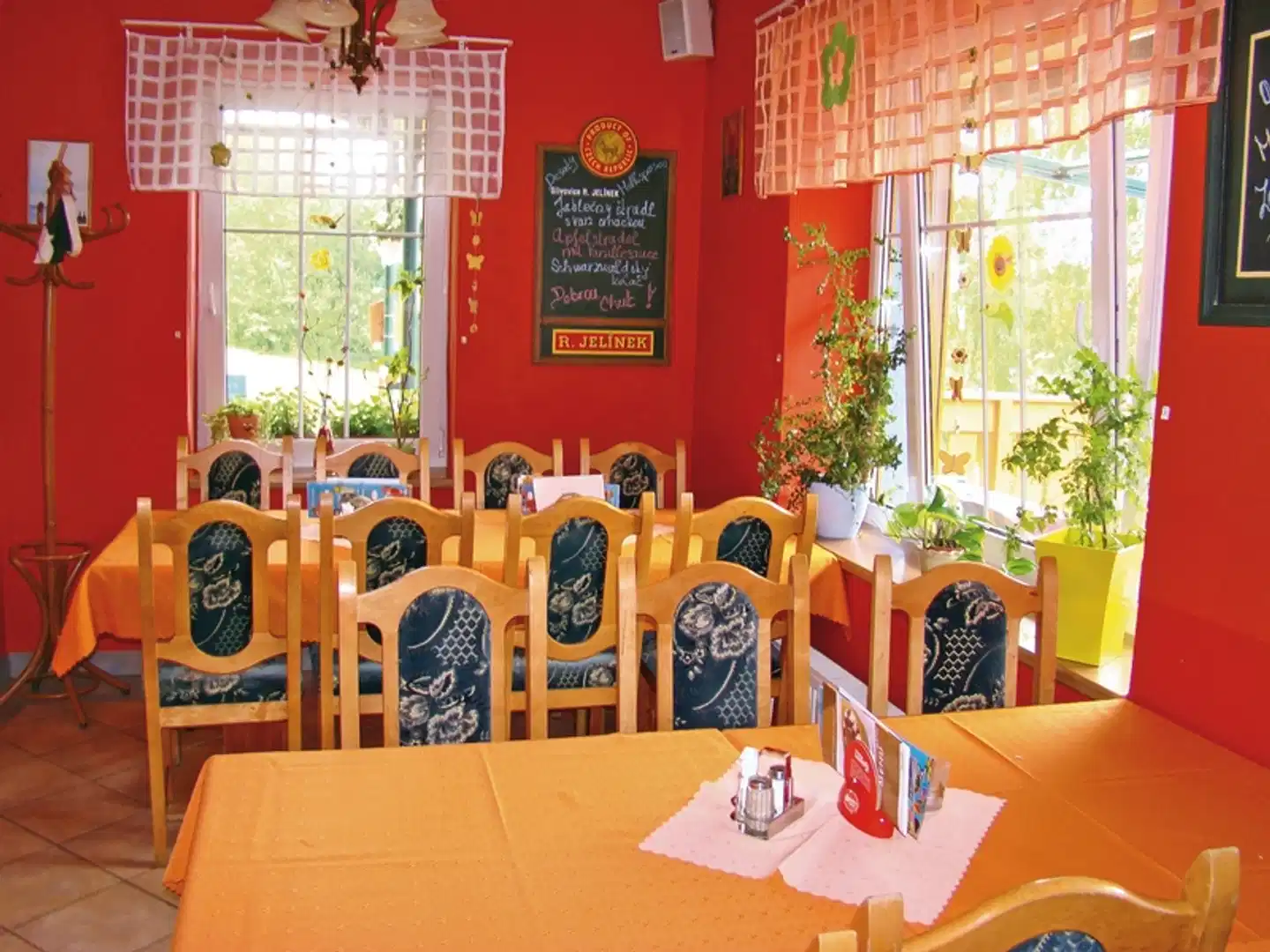 Vladimir Restaurant