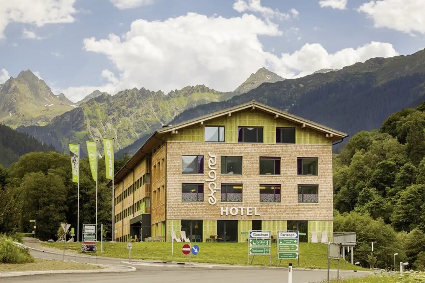 Explorer Hotel Montafon Aussenansicht