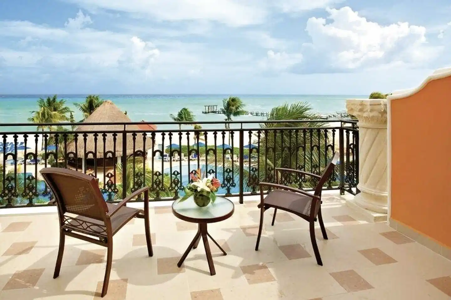 Wyndham Alltra Playa del Carmen Terrasse
