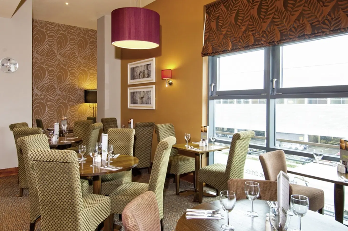 Premier Inn Wimbledon South Restaurant