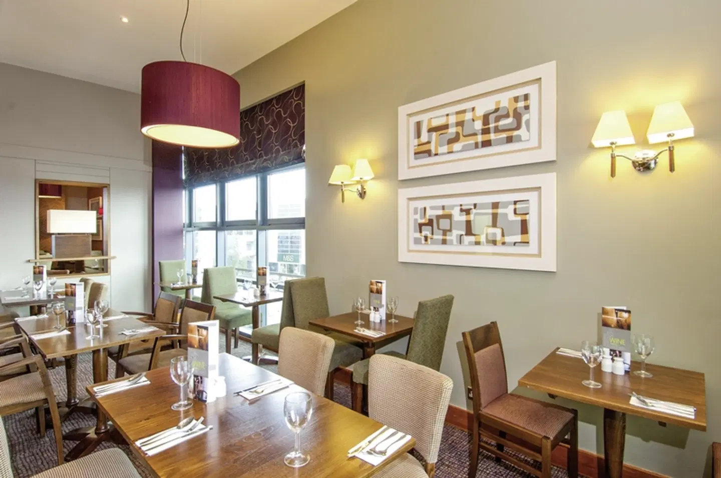 Premier Inn Wimbledon South Restaurant