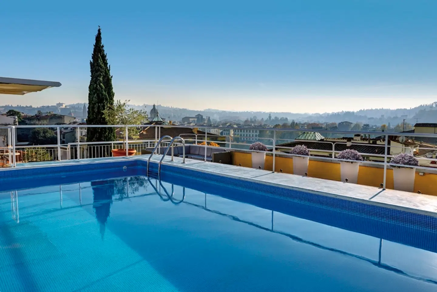 Hotel Kraft OUTDOOR_POOL