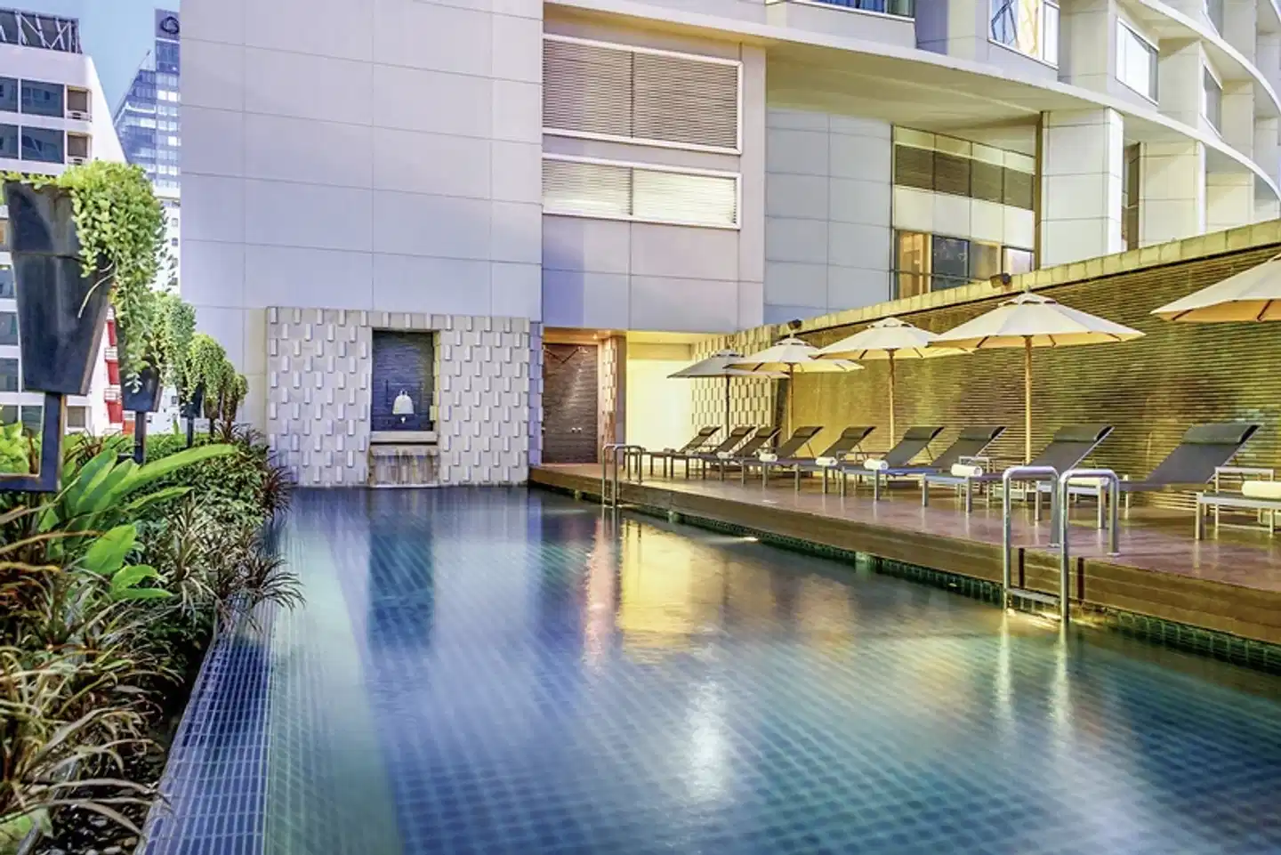 Pullman Bangkok Grande Sukhumvit Pool