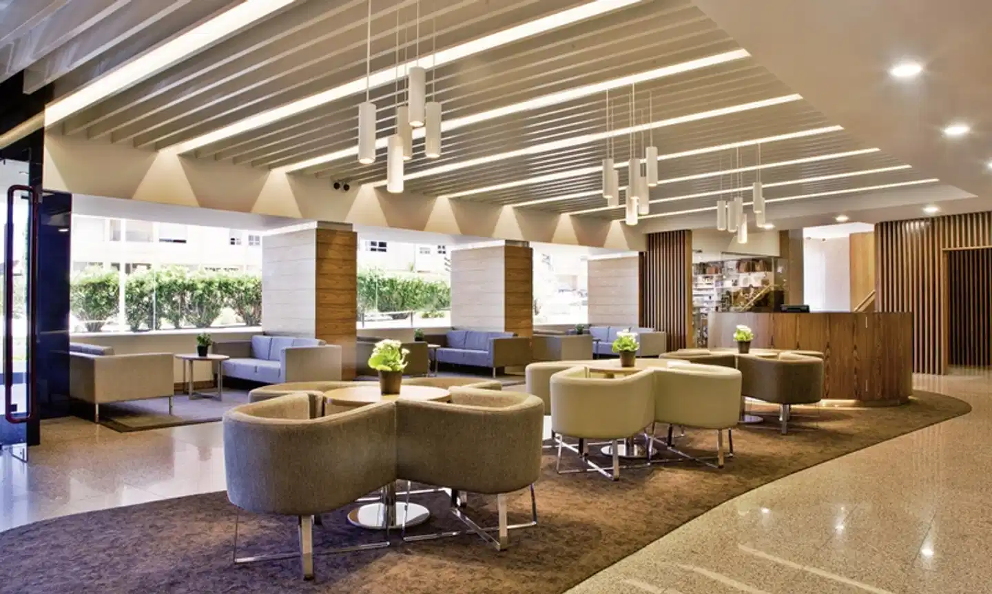 Ramada by Wyndham Lisbon Lobby