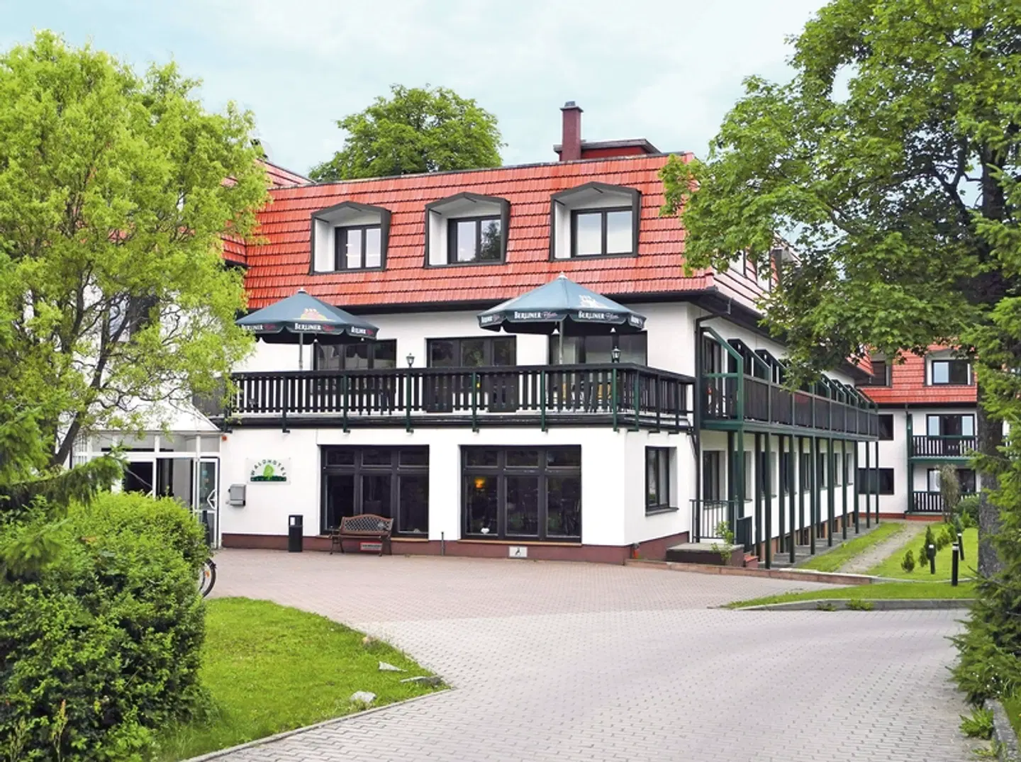 Waldhotel Wandlitz EXTERIOR
