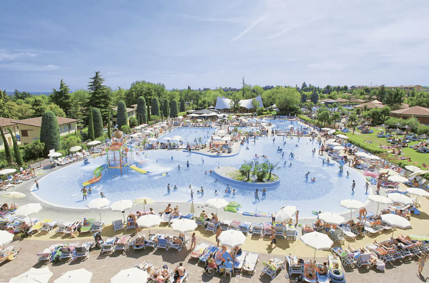 Bella Italia OUTDOOR_POOL