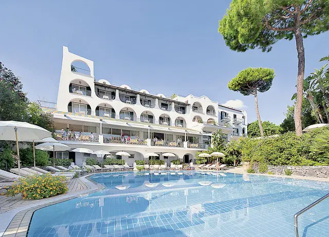 Excelsior Belvedere Hotel & Spa OUTDOOR_POOL