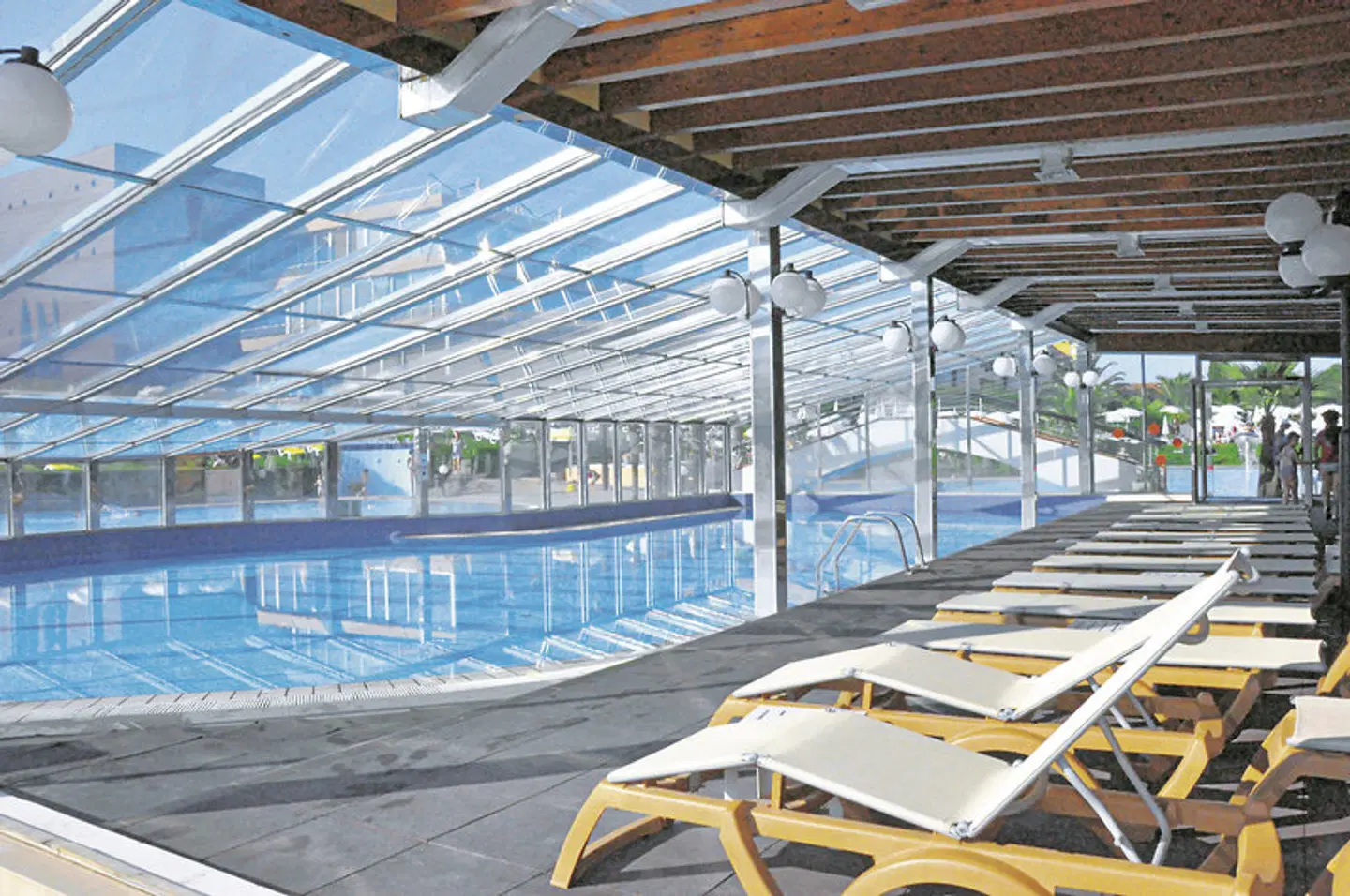 Residence Loano II Village Hallenbad