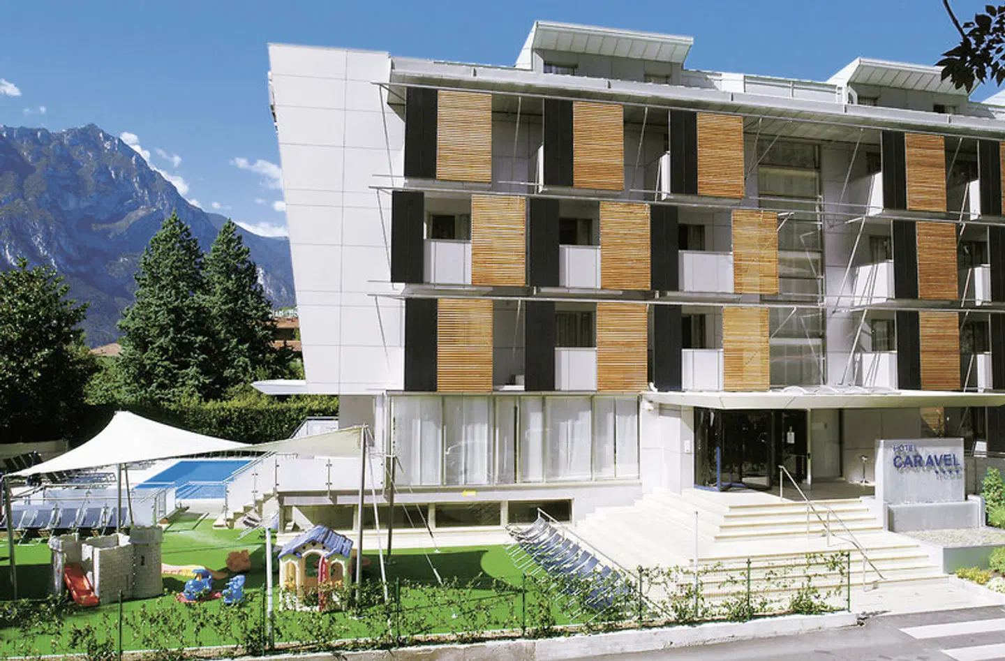 Bike Hotel Caravel EXTERIOR