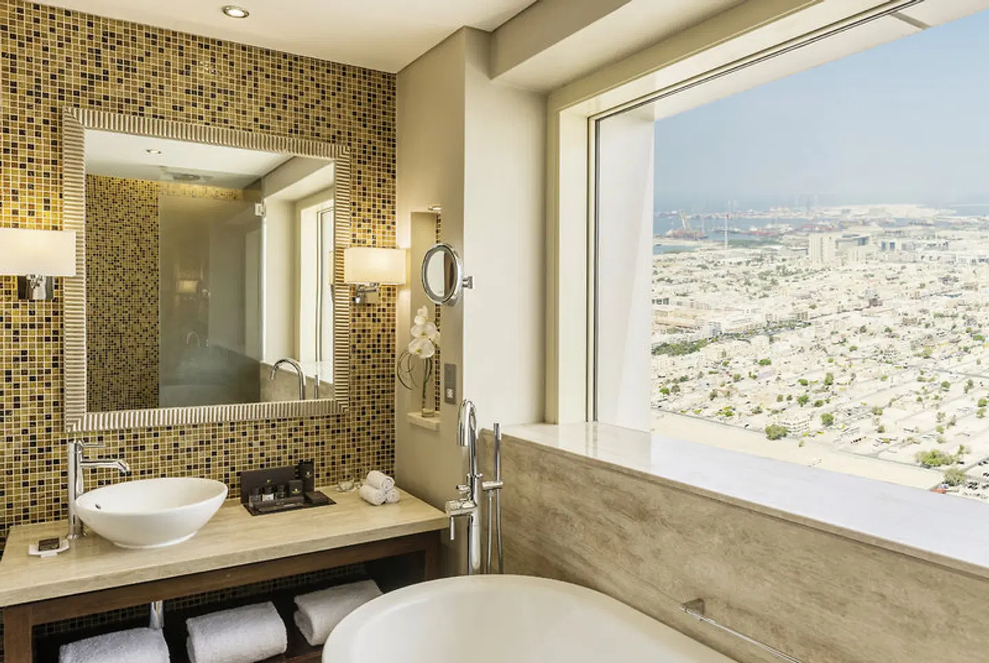 The Tower Plaza Dubai Badezimmer