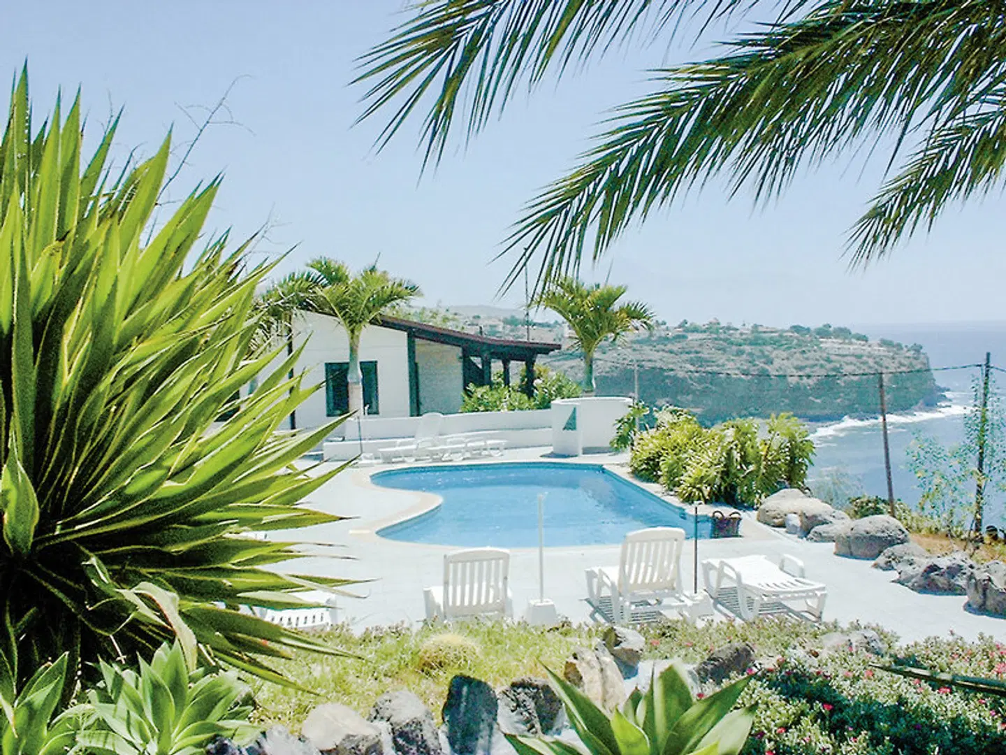 Apartamentos Santa Ana OUTDOOR_POOL