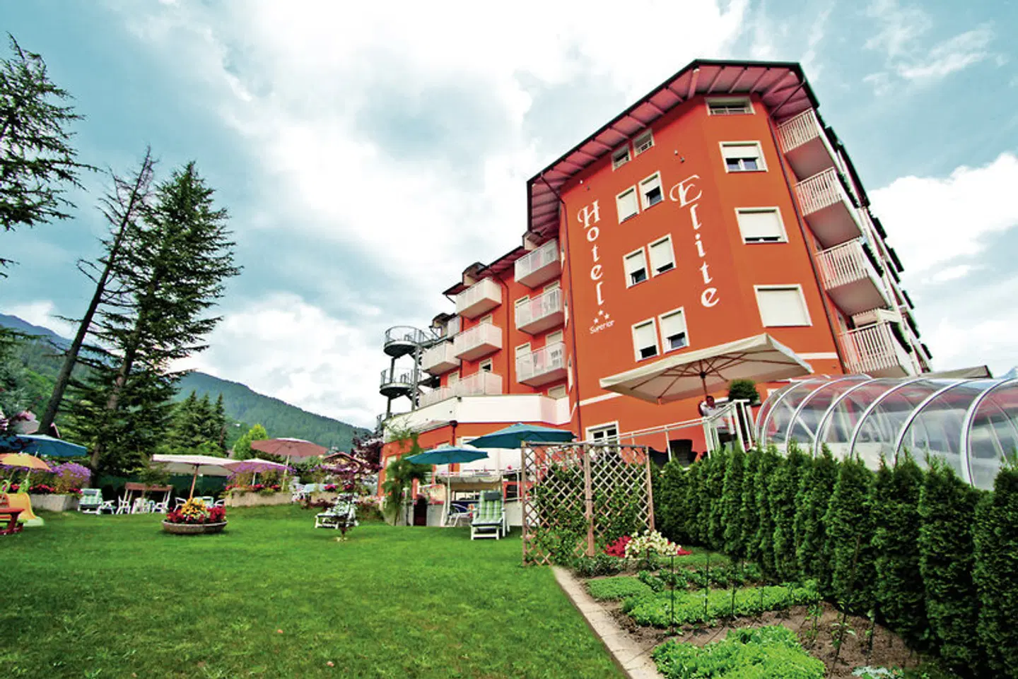 NatureBio Hotel Elite EXTERIOR