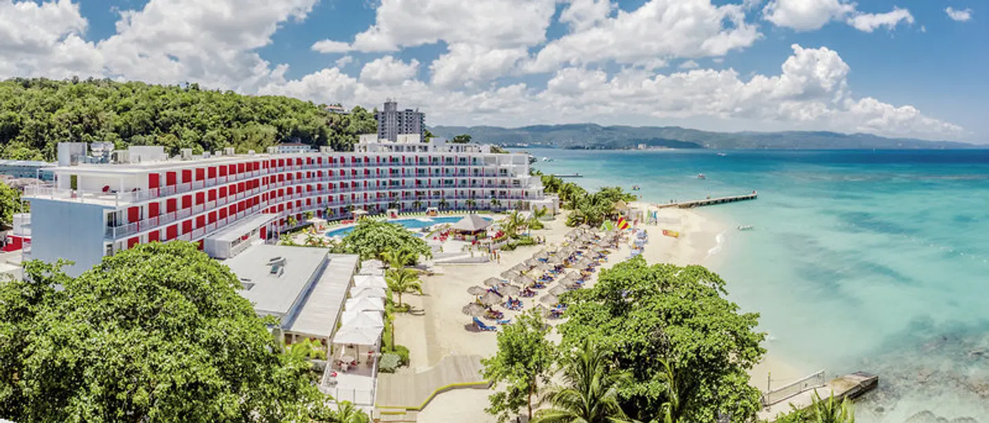 Grand Decameron Cornwall Beach, A Trademark All-Inclusive Resort EXTERIOR