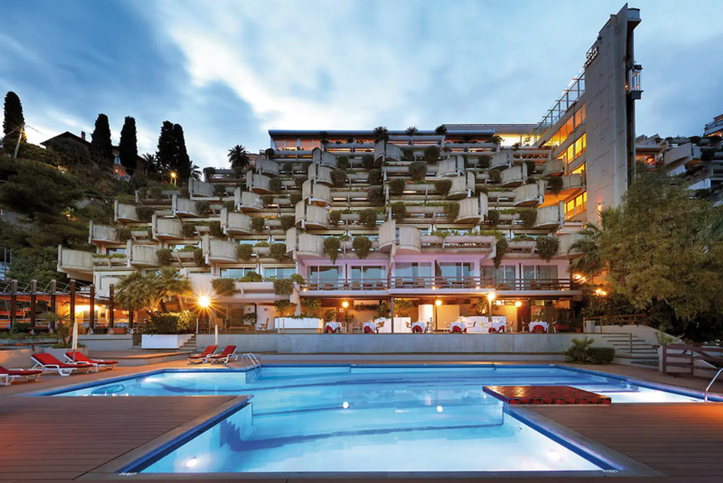 Monte Tauro OUTDOOR_POOL