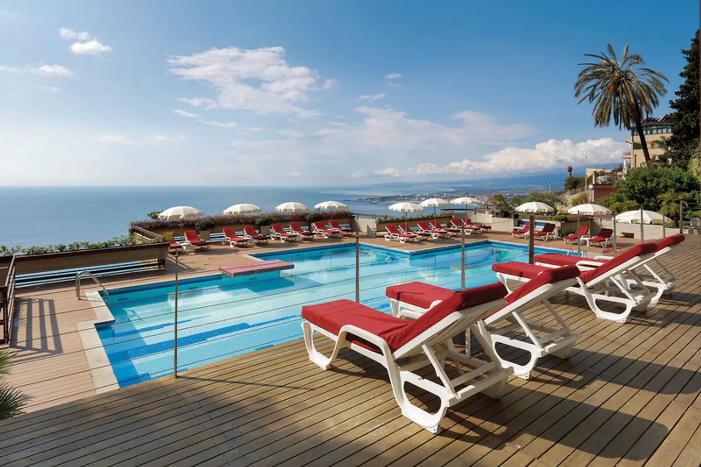 Monte Tauro OUTDOOR_POOL