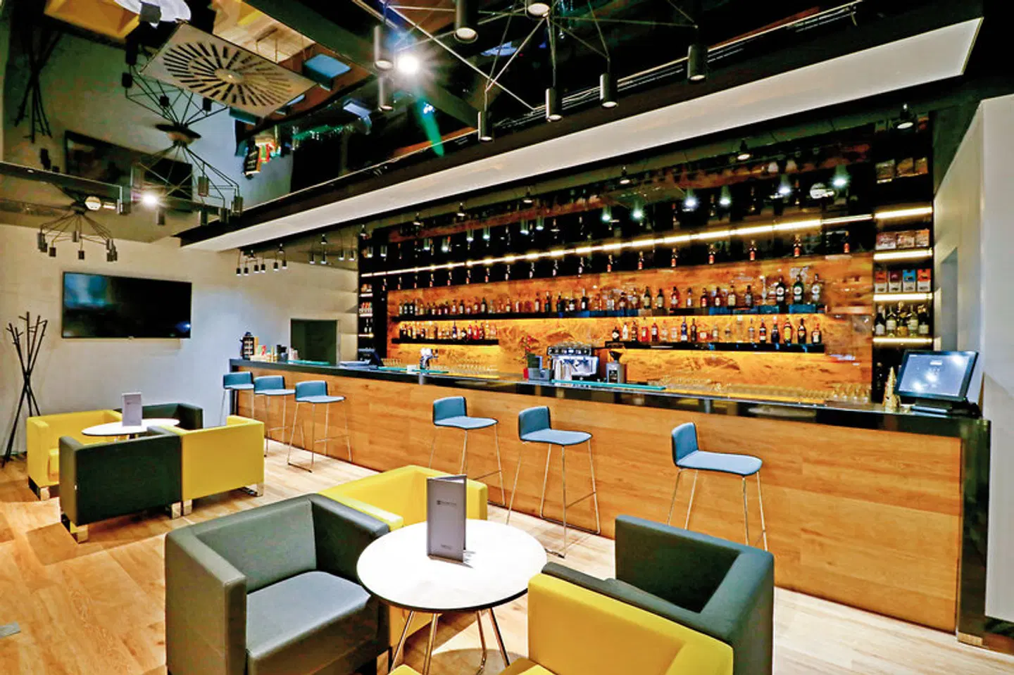 Hamilton Bar