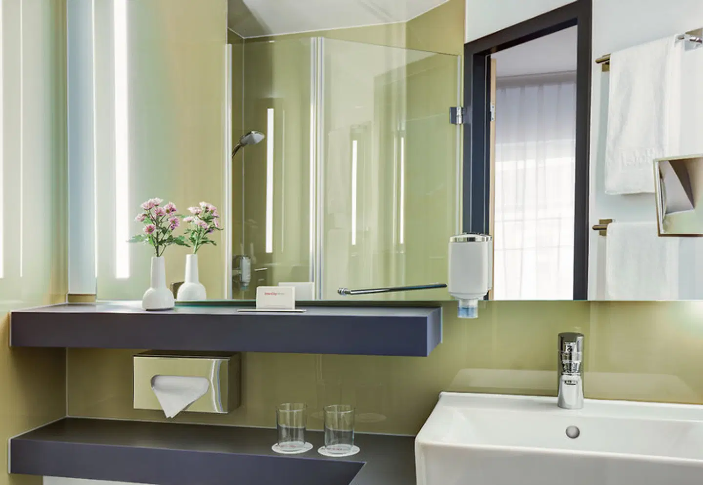 IntercityHotel Rostock Badezimmer