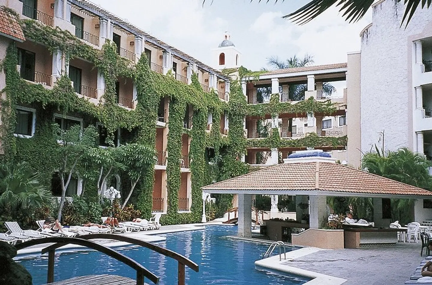 Adhara Cancun OUTDOOR_POOL