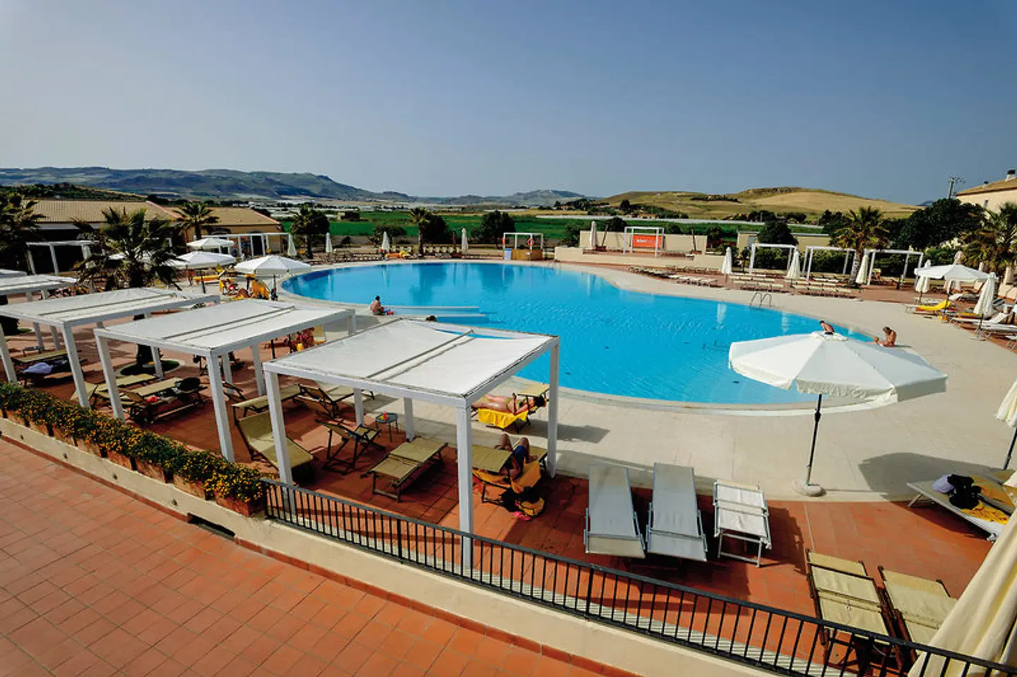 GH Avalon Sikani Resort OUTDOOR_POOL