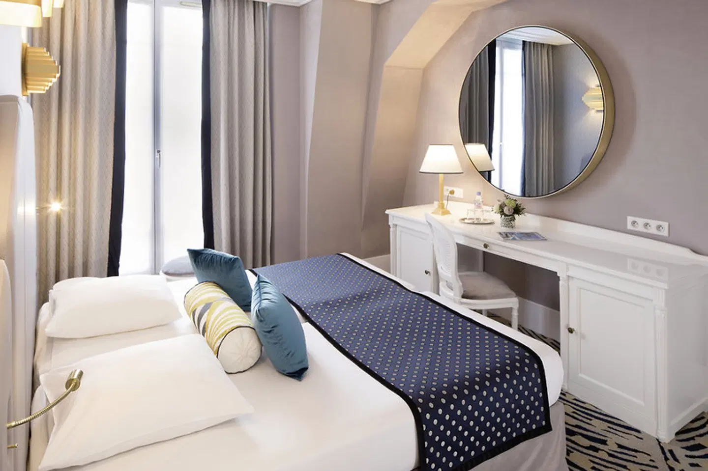 Hotel Victor Hugo Paris Kléber ROOM_EXAMPLE