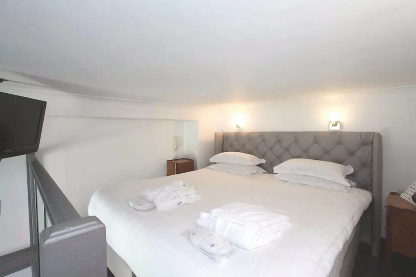 Golden Tulip Cannes Hotel de Paris ROOM_EXAMPLE