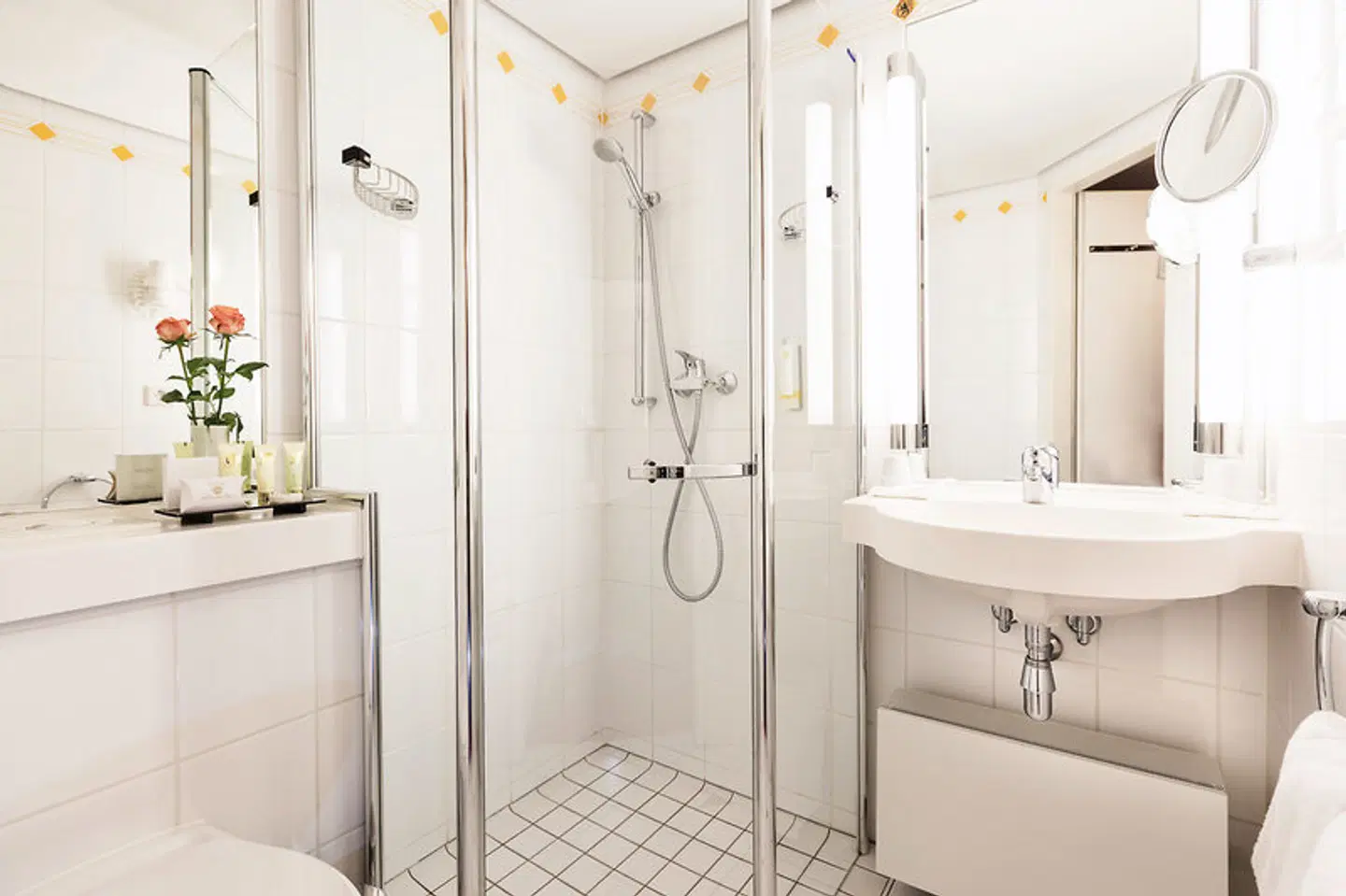 Best Western Premier Grand Hotel Russischer Hof Badezimmer