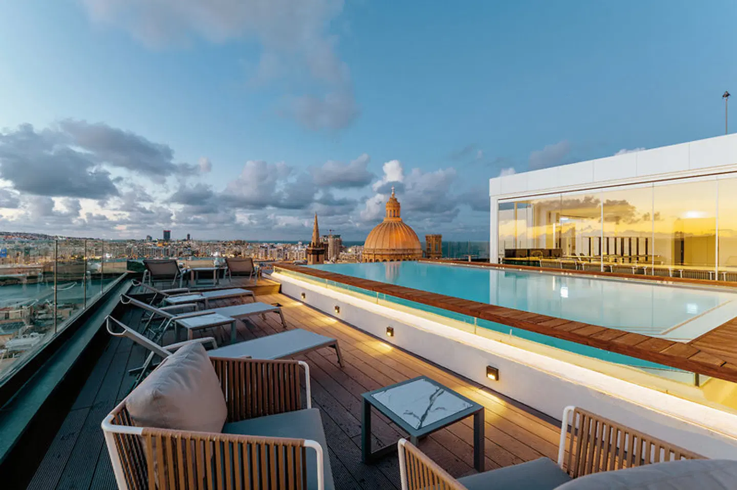The Embassy Valletta Hotel Terrasse