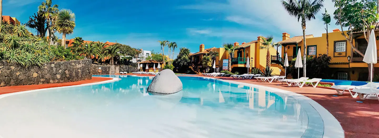 Oasis San Antonio OUTDOOR_POOL