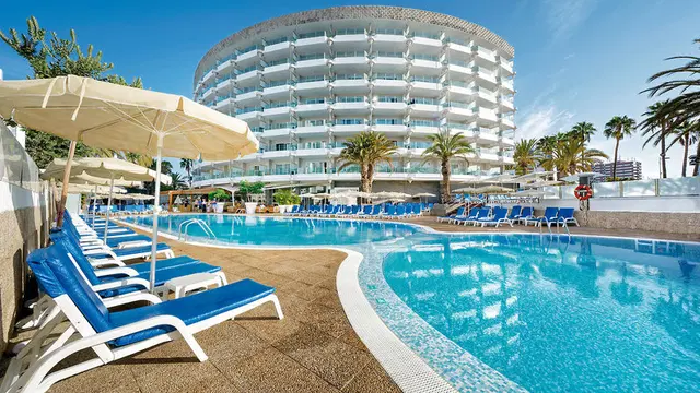 Bull Escorial & Spa OUTDOOR_POOL
