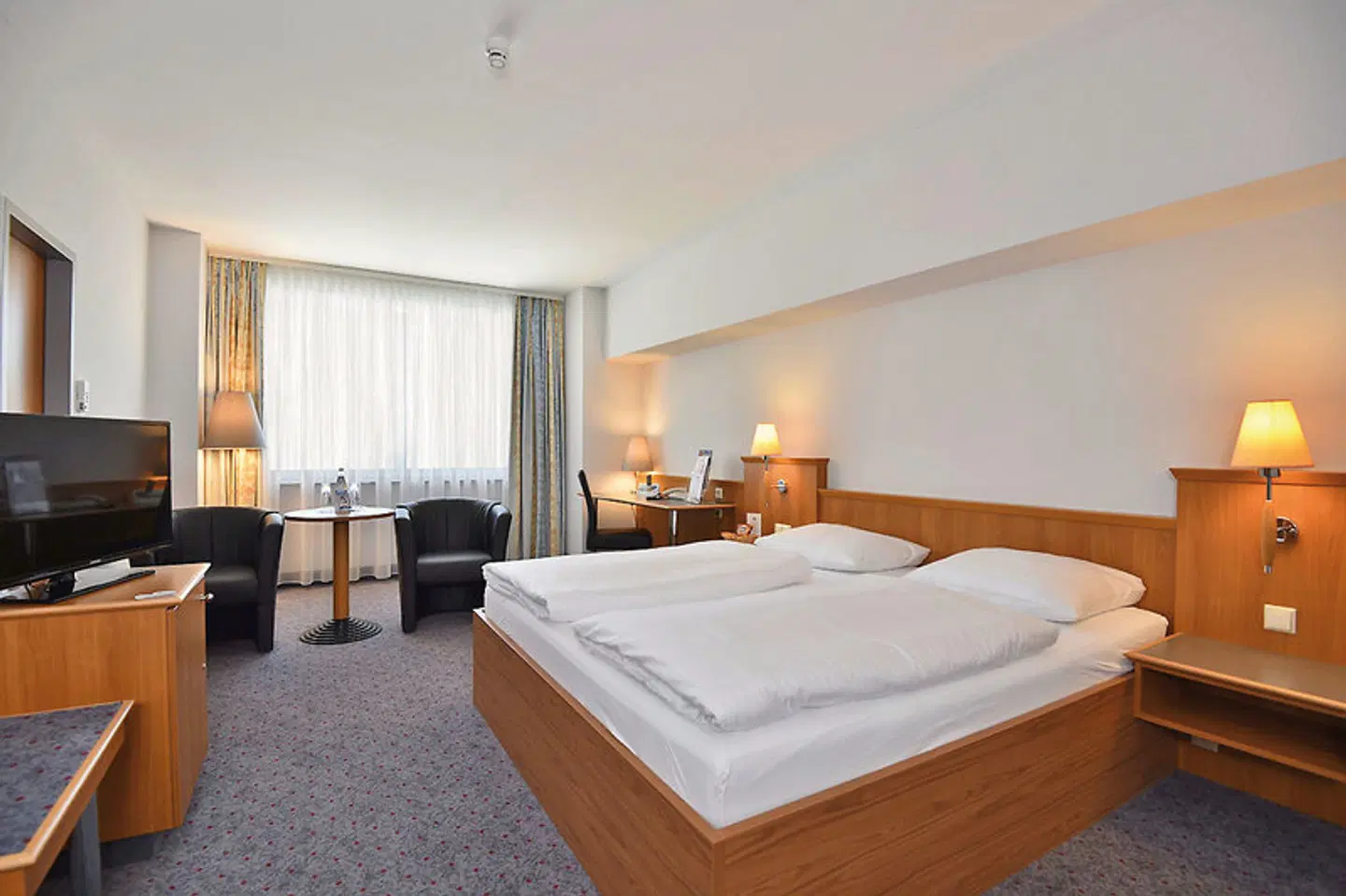 City Hotel am CCS ROOM_EXAMPLE