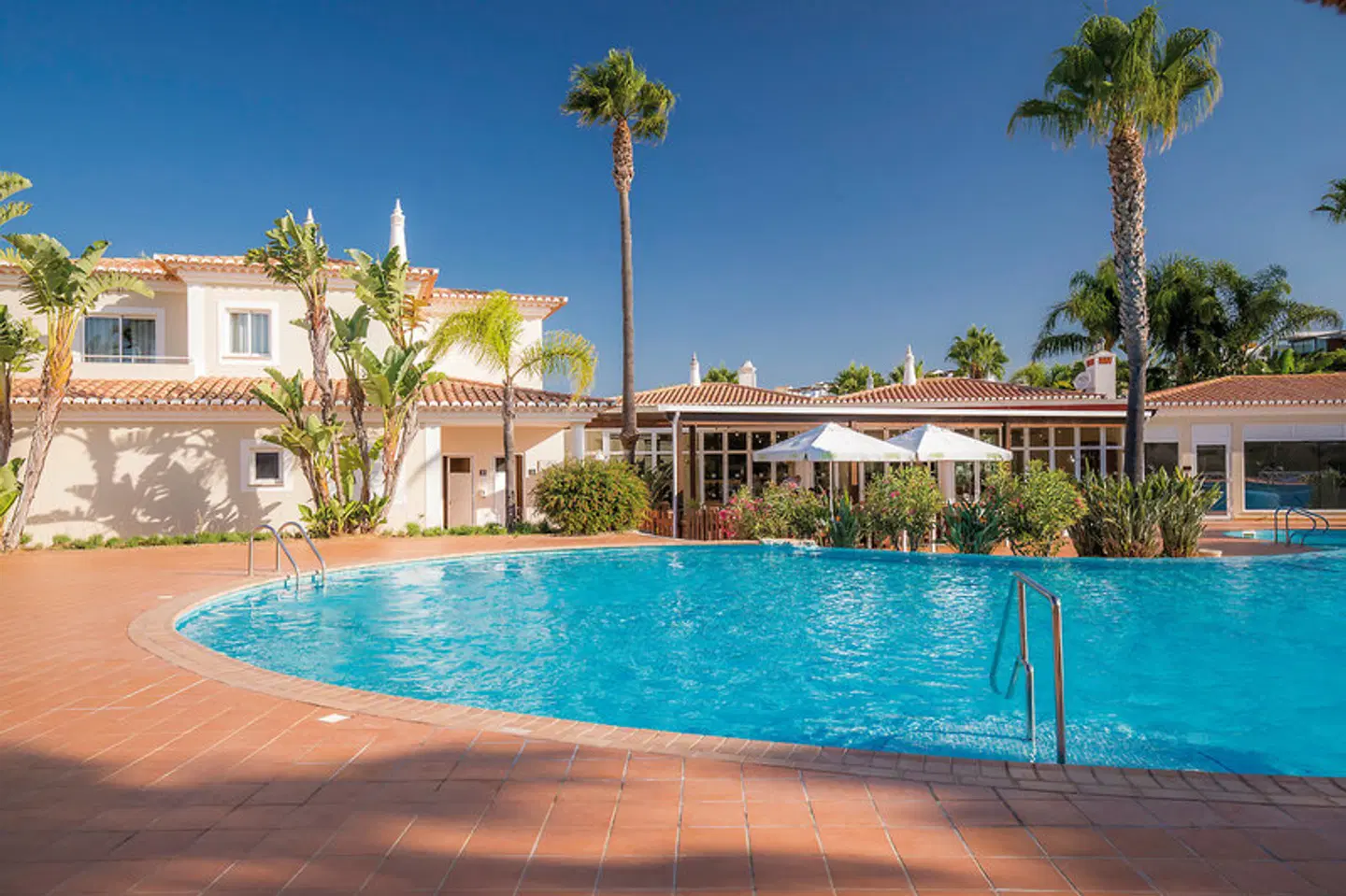 Clube Porto-Mós OUTDOOR_POOL