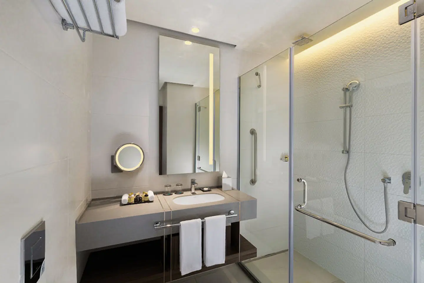 Millennium Place Barsha Heights Badezimmer
