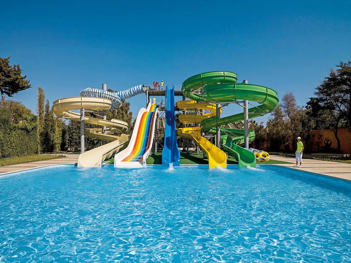 Amadil Ocean Club OUTDOOR_POOL