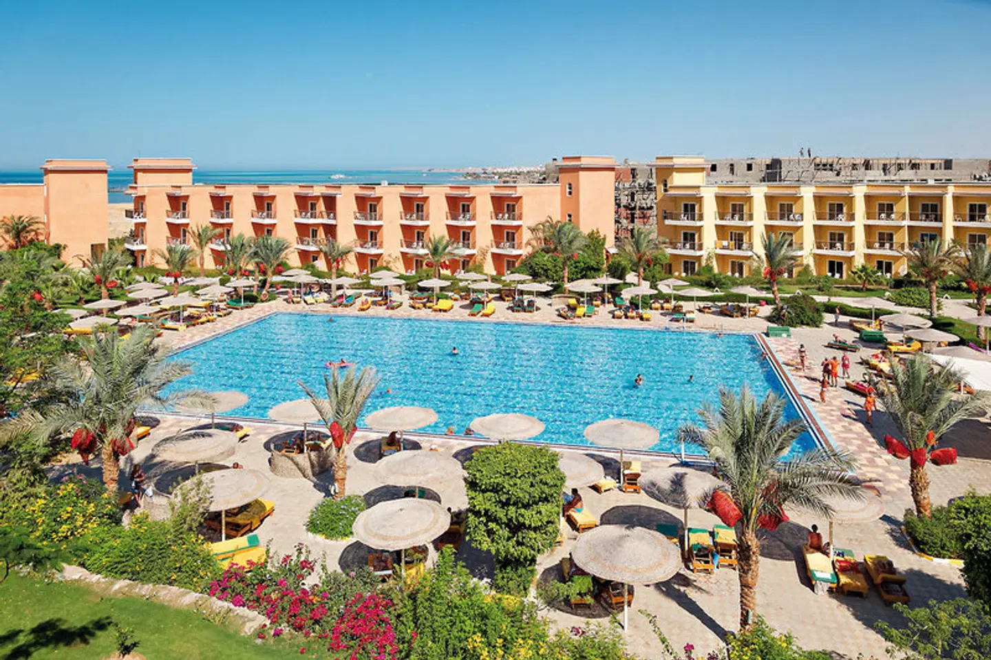Three Corners Sunny Beach Resort OUTDOOR_POOL