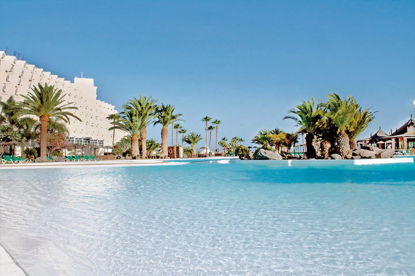 Beatriz Costa & Spa OUTDOOR_POOL