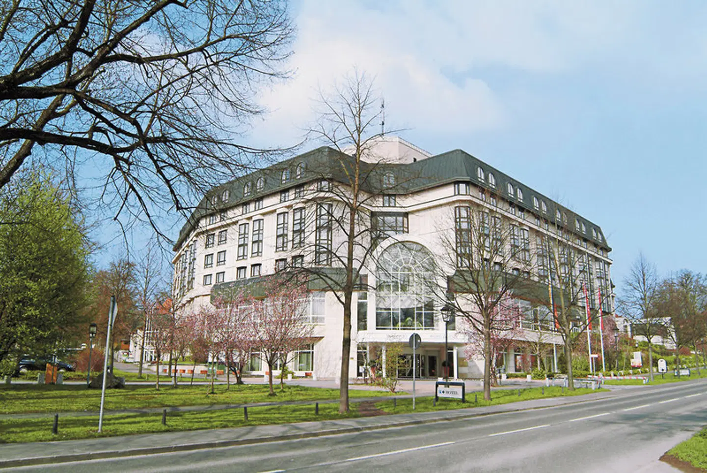 Leonardo Hotel Weimar EXTERIOR