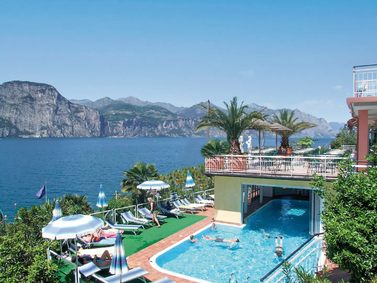 Eden OUTDOOR_POOL