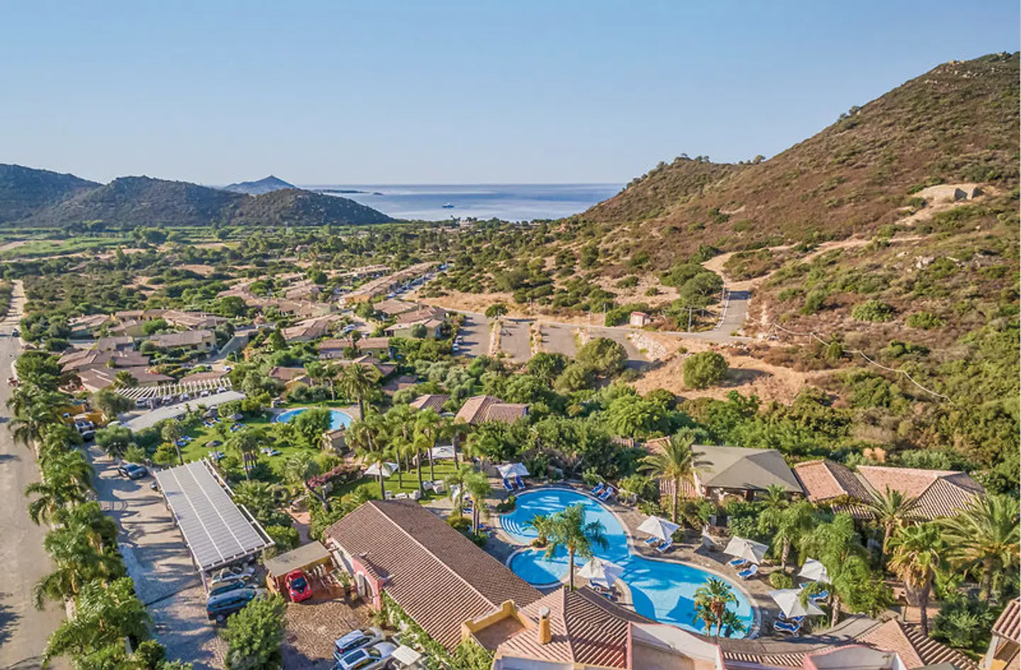 Cruccuris Resort EXTERIOR