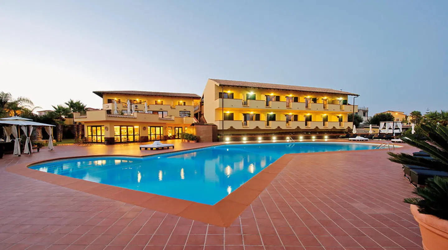Baia di Ulisse Wellness & Spa OUTDOOR_POOL