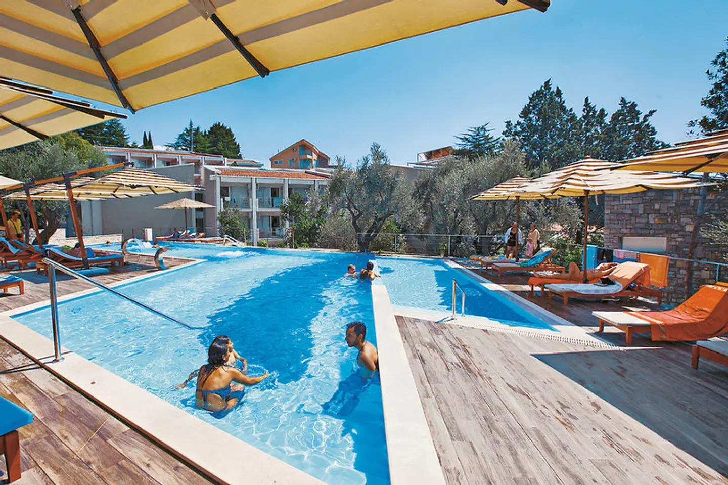 Castellastva OUTDOOR_POOL