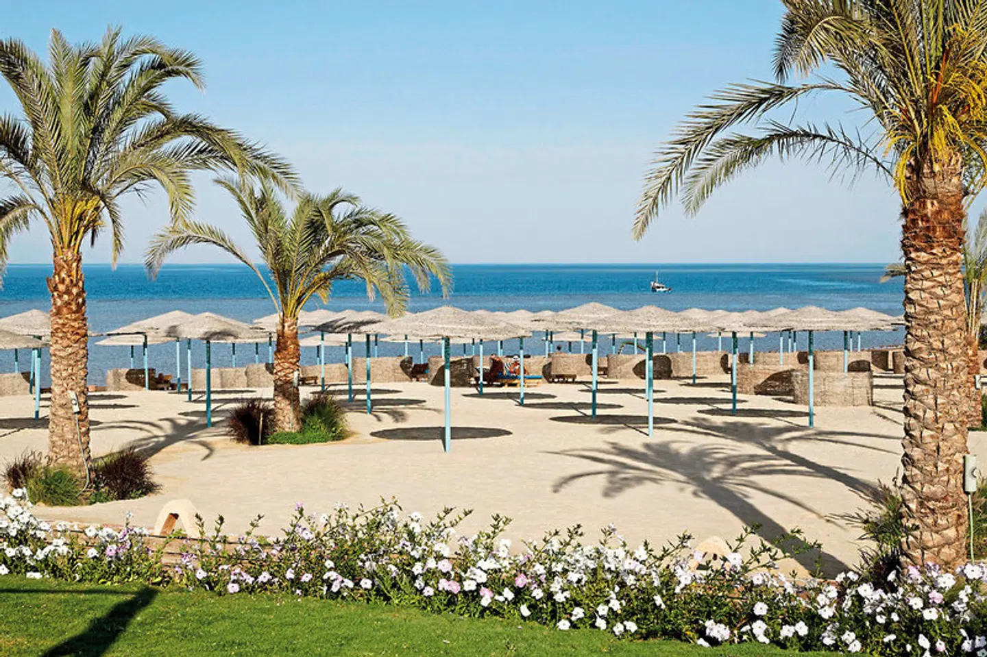 Three Corners Sunny Beach Resort Strand