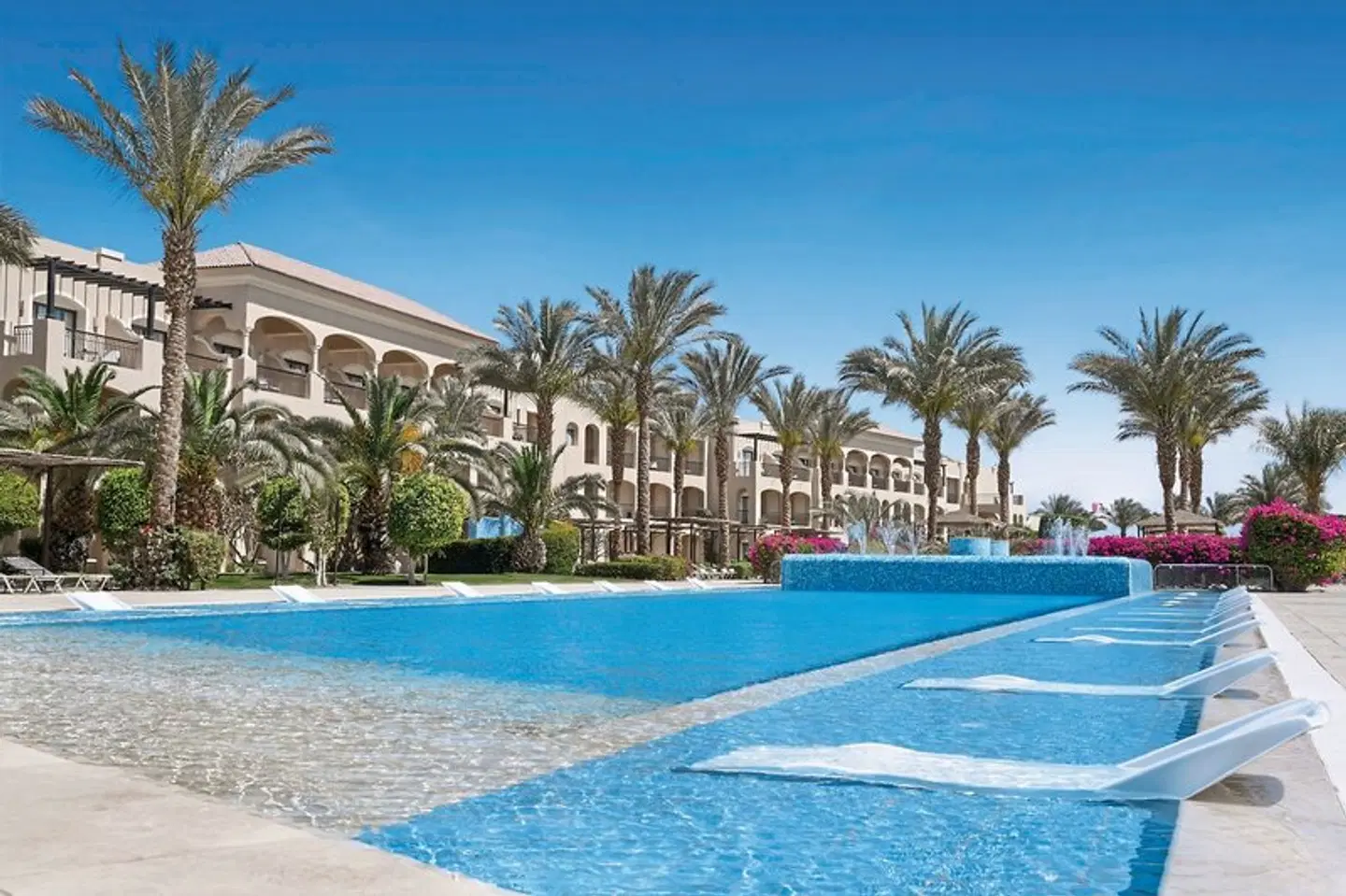 JAZ Aquamarine OUTDOOR_POOL