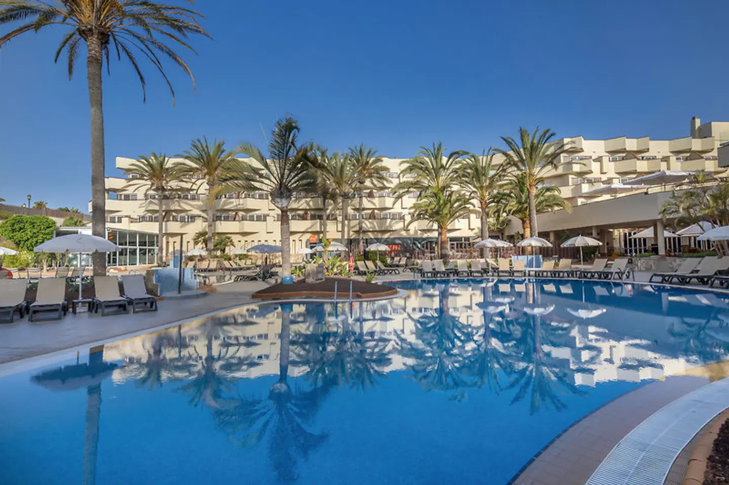 Barceló Corralejo Bay OUTDOOR_POOL