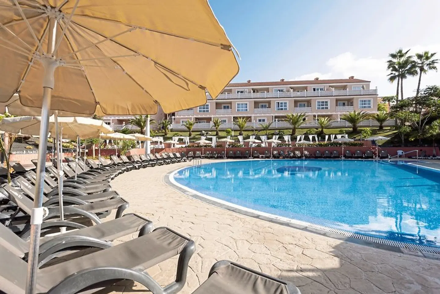 El Duque OUTDOOR_POOL