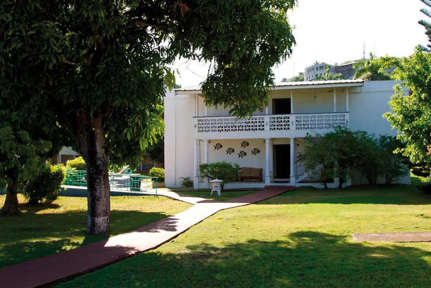 Toby's Resort EXTERIOR