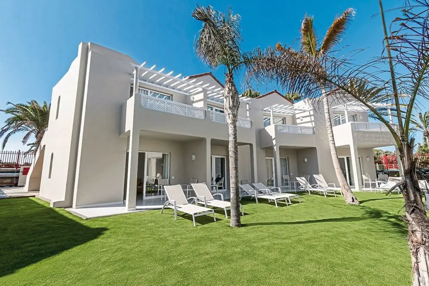 LIVVO Koala Garden Hotel EXTERIOR