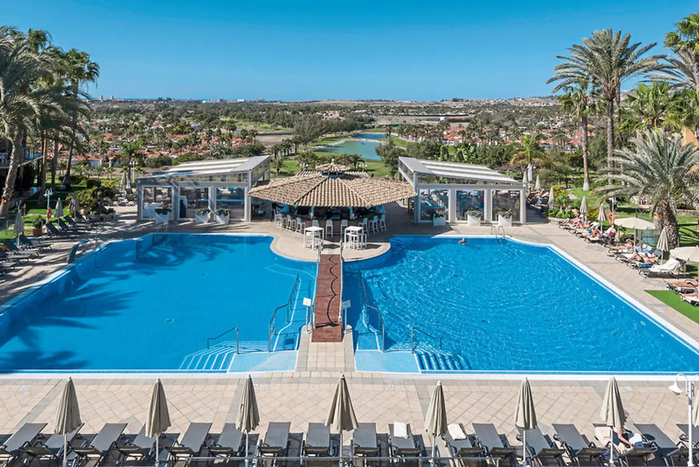 Bull Vital Suites & Spa Boutique Hotel OUTDOOR_POOL