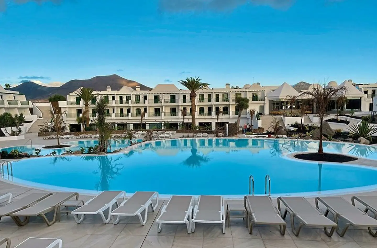 Mynd Yaiza OUTDOOR_POOL