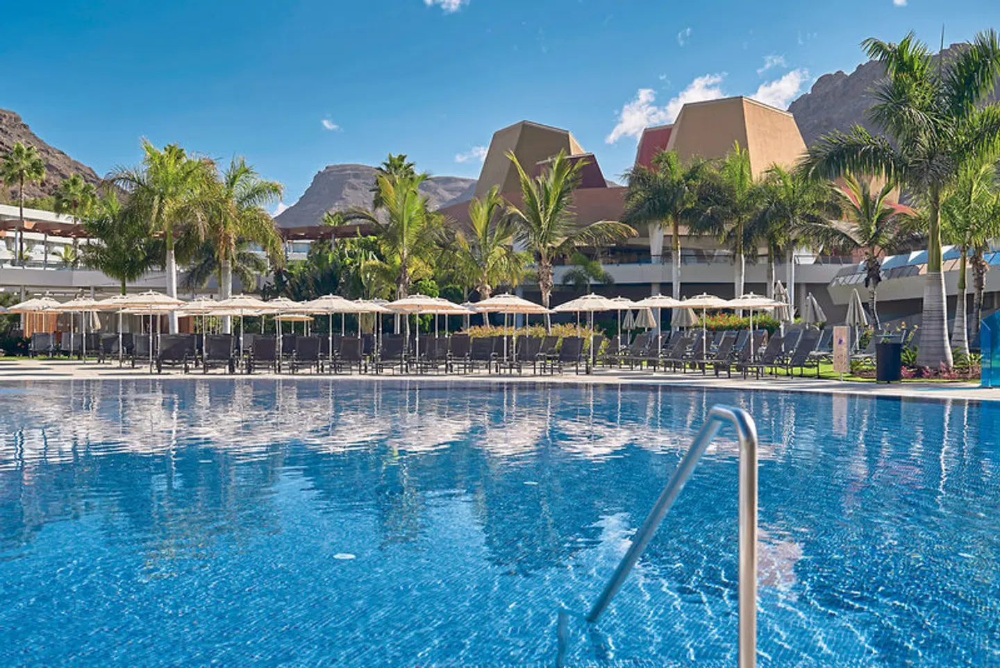 Radisson Blu Resort & Spa Gran Canaria Mogán OUTDOOR_POOL