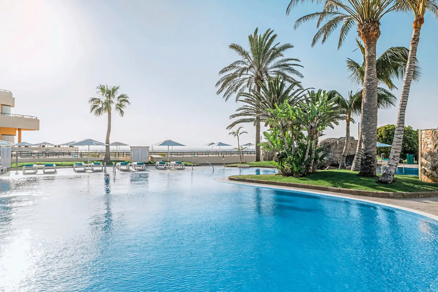Iberostar Waves Playa Gaviotas OUTDOOR_POOL